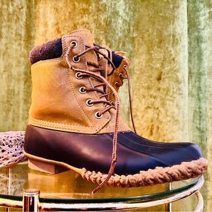 Tommy Hilfiger Duck Boots Size 7